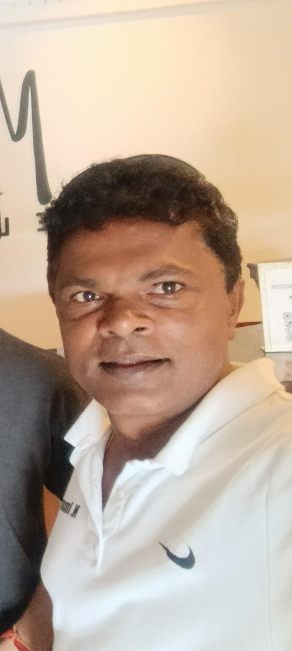 Anil Mendis, local tour guide in Sri Lanka